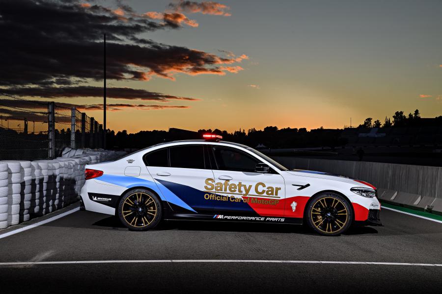  BMW M5 MotoGP Safety Car (F90) 2018 года  (фото 52 из 56)